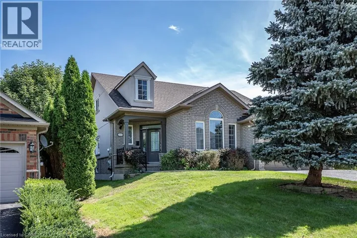 151 MOORE Crescent, Hamilton, Ontario L9G4Z9