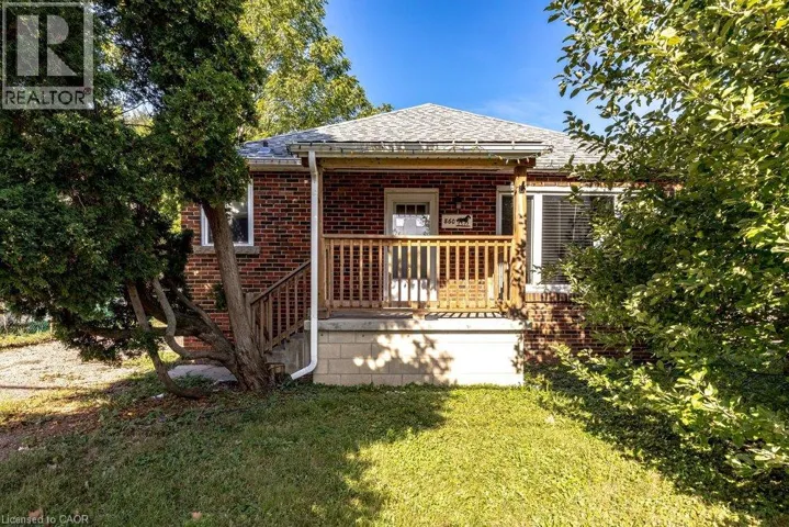 860 GARTH Street, Hamilton, Ontario L9C4K8