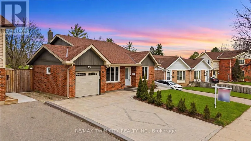 86 CARLYLE DRIVE, Kitchener, Ontario N2P1P5
