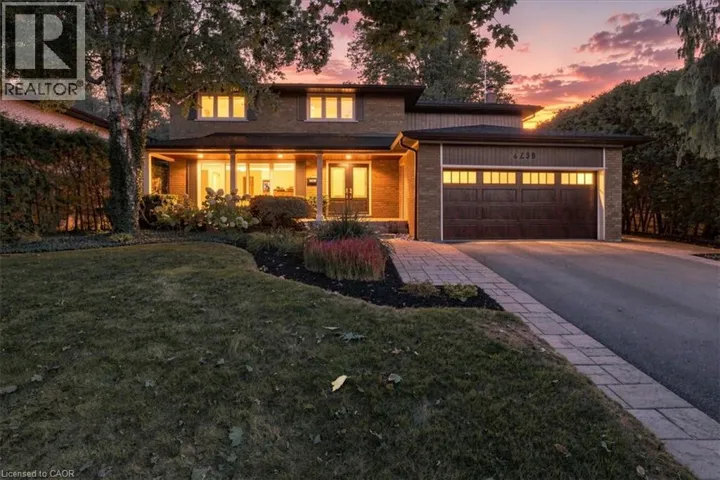 4430 HAWTHORNE Drive, Burlington, Ontario L7L1G5