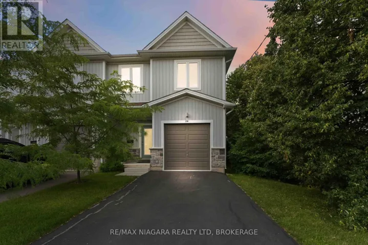 23B BLOOMFIELD AVENUE, St. Catharines (Secord Woods), Ontario L2P1W8