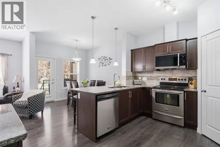 126 Copperpond Landing SE, Calgary, Alberta T2Z1G6