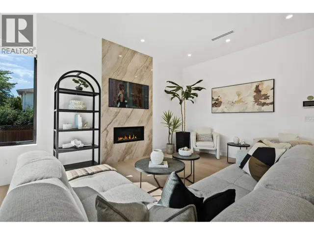 1605 E 21ST AVENUE, Vancouver, British Columbia V5N3V8