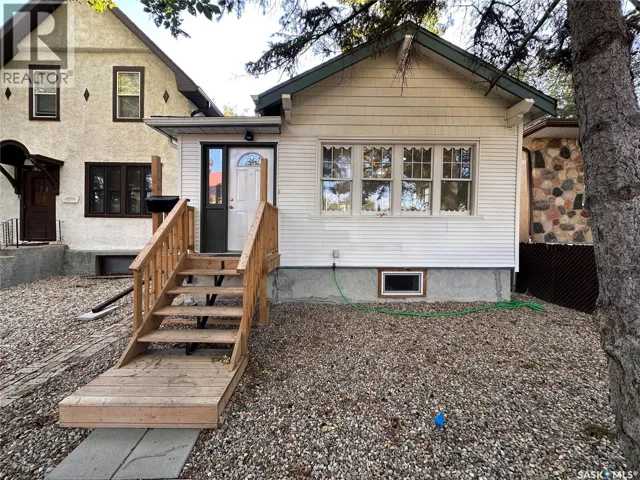 1917 Toronto STREET, Regina, Saskatchewan S4R8L1