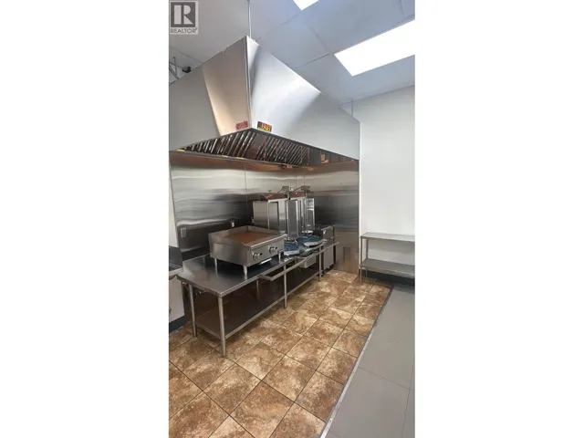 1631 Dickson Avenue Unit# 1000, Kelowna, British Columbia V1Y0B5