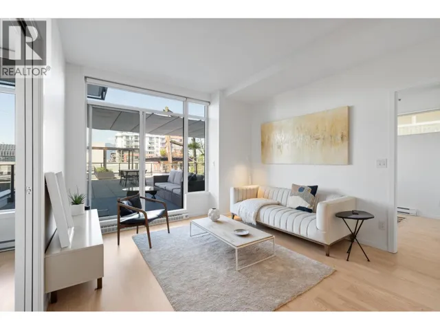 206 133 E 8TH AVENUE, Vancouver, British Columbia V5T1R8