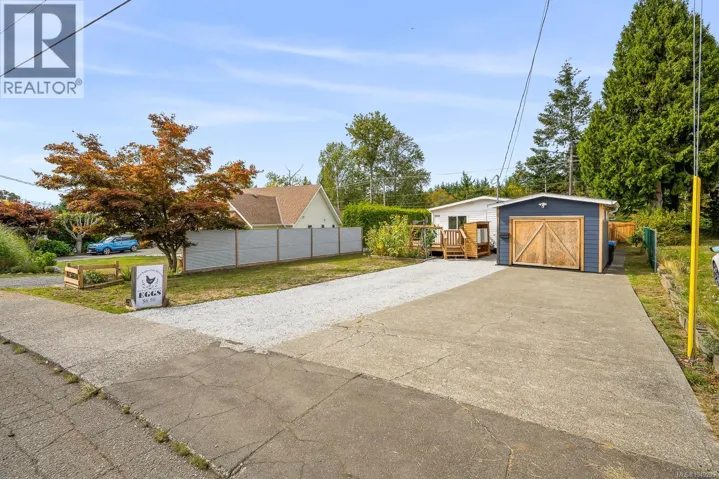 1990 4th St E, Courtenay, British Columbia V9N6V3