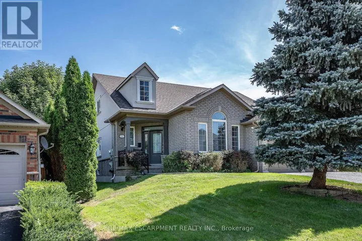 151 MOORE CRESCENT, Hamilton (Ancaster), Ontario L9G4Z9