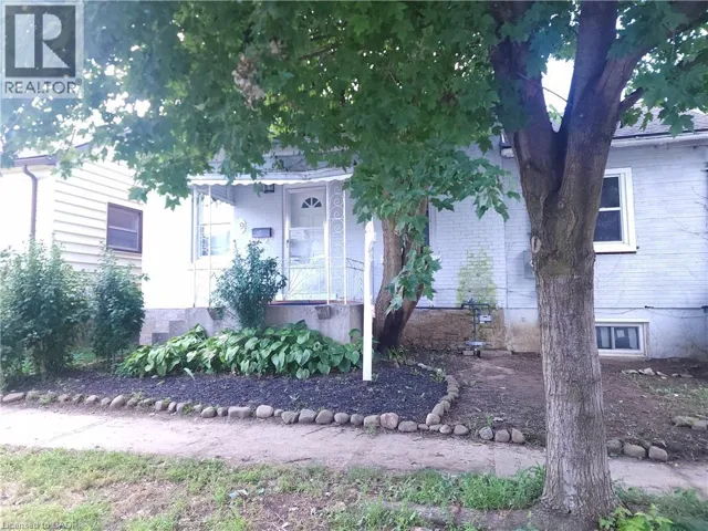9 WOODLAND Avenue, St. Catharines, Ontario L2R5A1