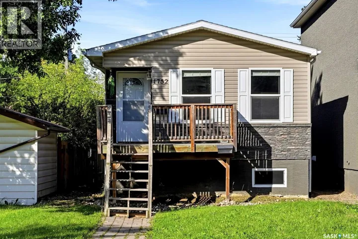 1752 York STREET, Regina, Saskatchewan S4T4P9