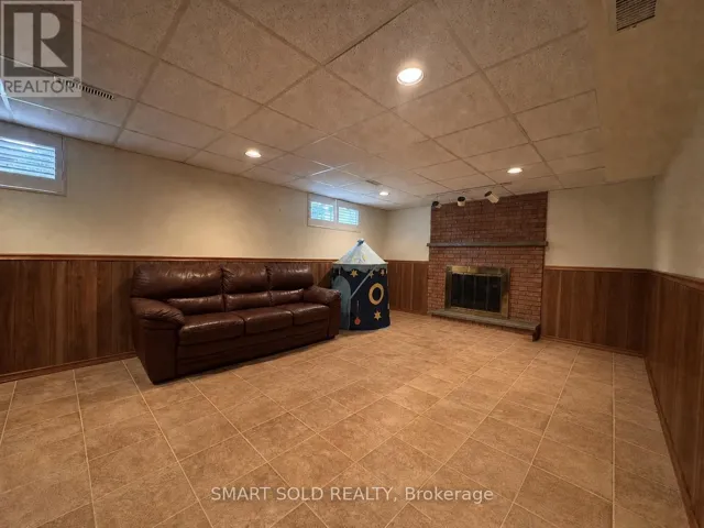 98 SONMORE DRIVE, Toronto (Agincourt South-Malvern West), Ontario M1S1X4