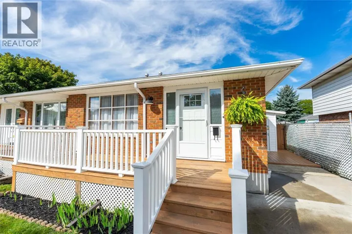 731 HILLARY STREET, Sarnia, Ontario N7T7T7