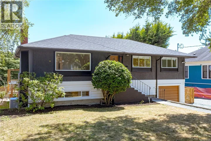 3145 Balfour Ave, Victoria, British Columbia V9A1R9