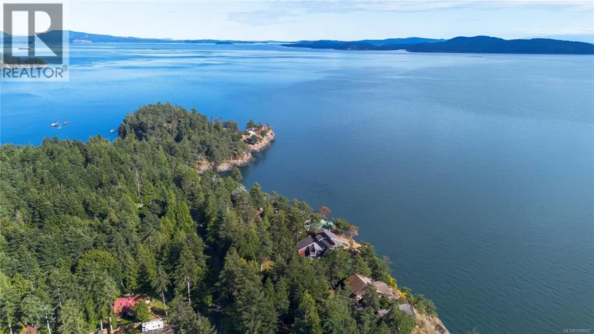 7921 Swanson View Dr, Pender Island, British Columbia V0N2M2