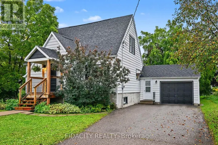 7 TRUELOVE STREET, Whitewater Region, Ontario K0J1K0