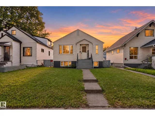 11406 83 ST NW, Edmonton, Alberta T5B2Y3