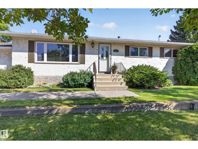 36 NEWCASTLE, Sherwood Park, Alberta T0B4A0