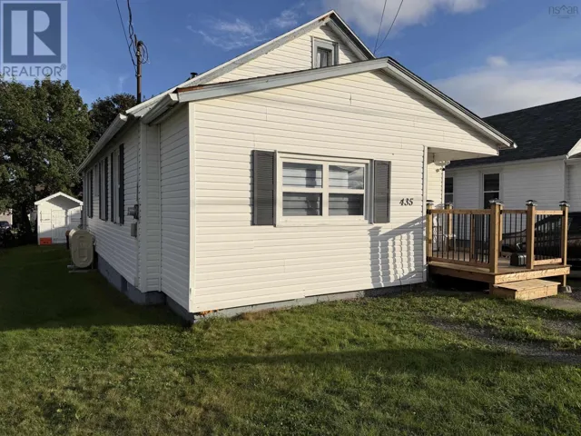 435 York Street, Glace Bay, Nova Scotia B1A2N4