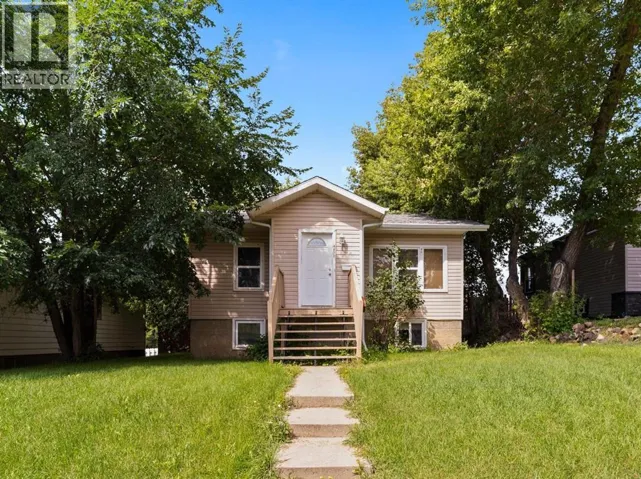 4828 52A Street, Camrose, Alberta T4V1W4