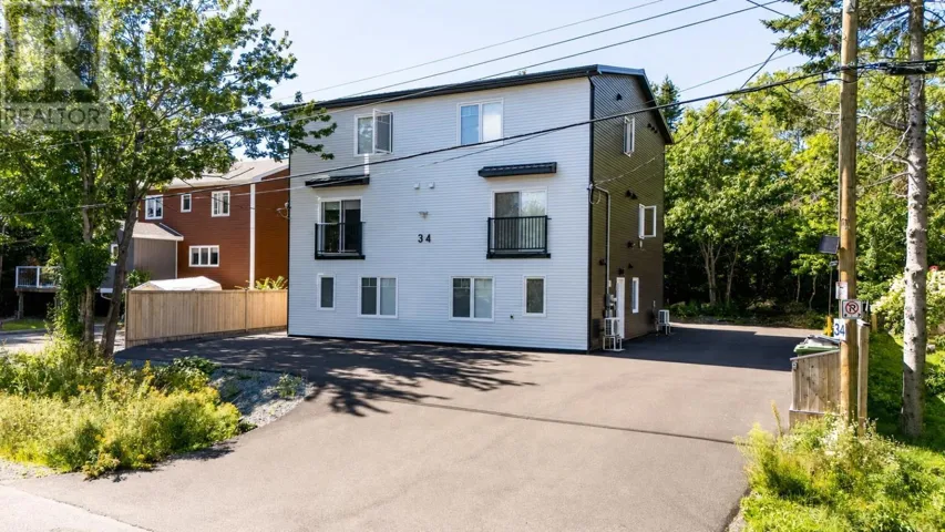 34 Mcintosh Street, Halifax, Nova Scotia B3R1G8