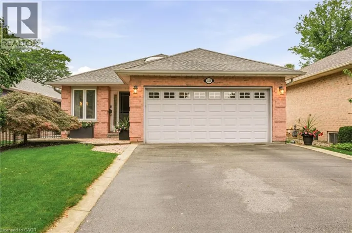 1229 NATHANIEL Crescent, Burlington, Ontario L7S2A6