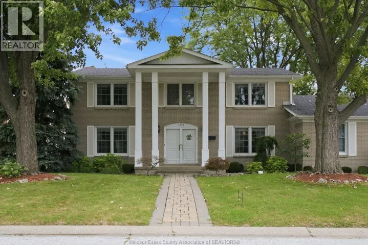 3590 HUNTINGTON AVENUE, Windsor, Ontario N9E3M8