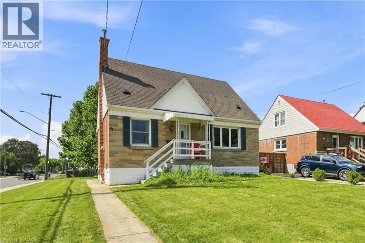 44 GREEN MEADOW Road, Hamilton, Ontario L8T3J5