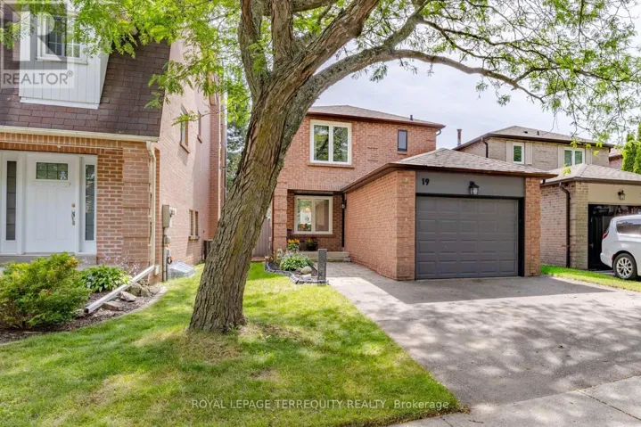 19 BROCKLESBY CRESCENT, Ajax (Central West), Ontario L1T2J6