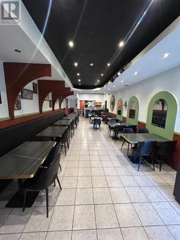 825 RUNNYMEDE ROAD, Toronto (Junction Area), Ontario M6N3V8