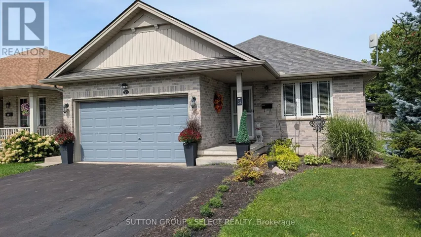 51 GREENWAY BOULEVARD, St. Thomas, Ontario N5P4P8
