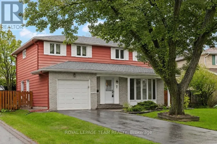 7 CENTREPARK DRIVE, Ottawa, Ontario K1B3C2