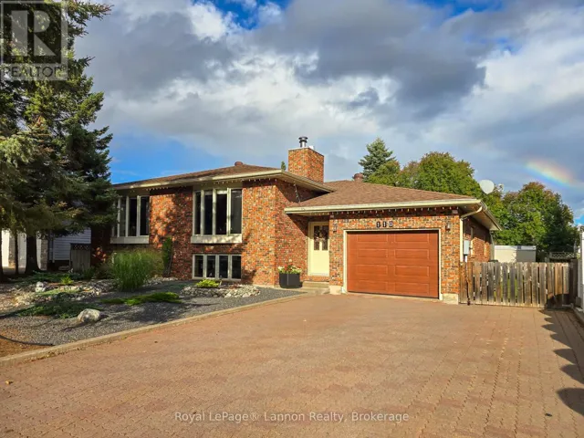 110 CHERCOVER DRIVE, Thunder Bay (John Street South), Ontario P7G1A7