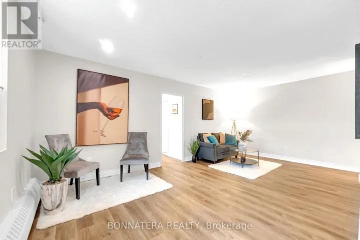 905 - 3065 QUEEN FREDERICA DRIVE, Mississauga (Applewood), Ontario L4Y3A3