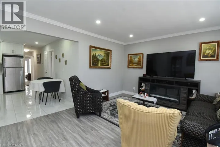 185 N ROSSLYN Avenue, Hamilton, Ontario L8L7P8