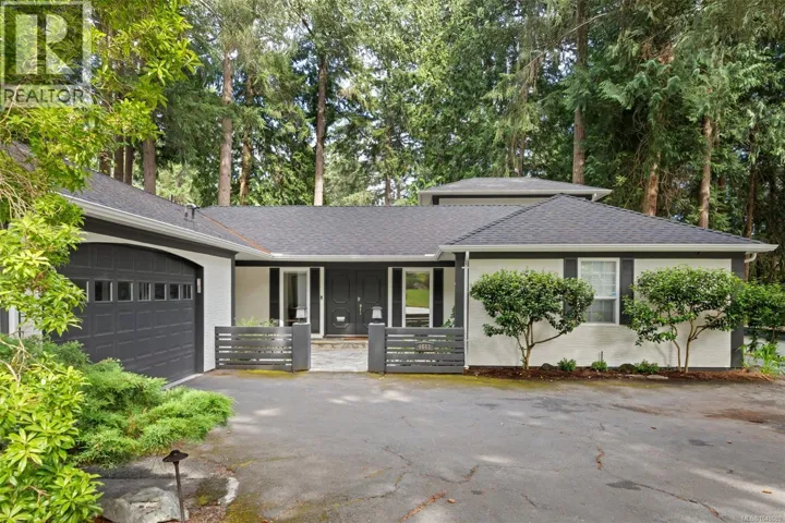 4661 Amblewood Dr, Saanich, British Columbia V8Y1C1