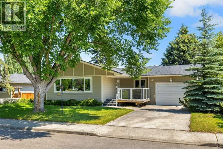 3324 Morley Crescent NW, Calgary, Alberta T2M4K9