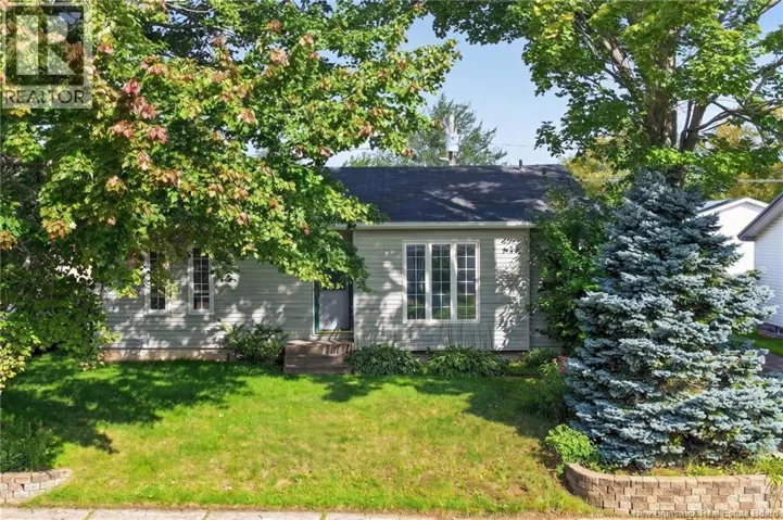 51 Weyburn, Moncton, New Brunswick E1A5M5