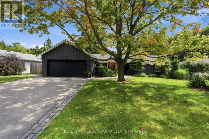 54 MAYFAIR AVENUE, Hamilton (Dundas), Ontario L9H3L1