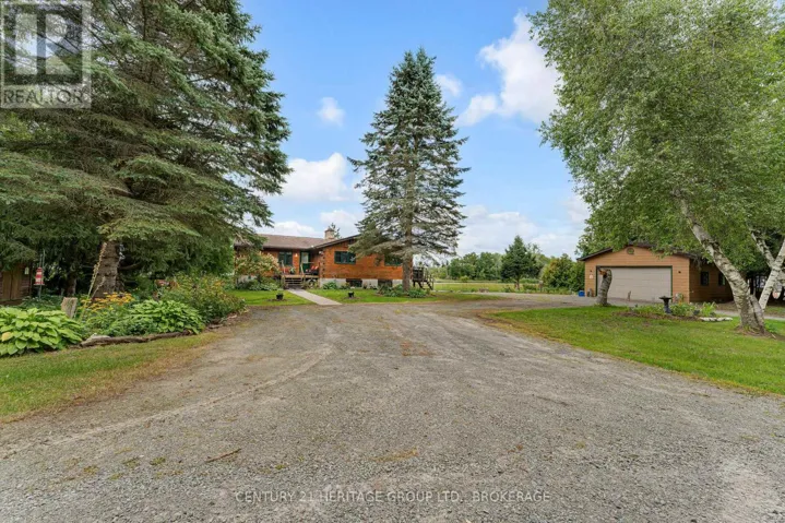 137 OLD RIVER ROAD W, Leeds and the Thousand Islands, Ontario K0E1R0