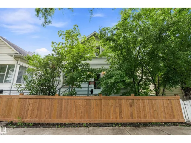 10816 92 ST NW, Edmonton, Alberta T5H1V7