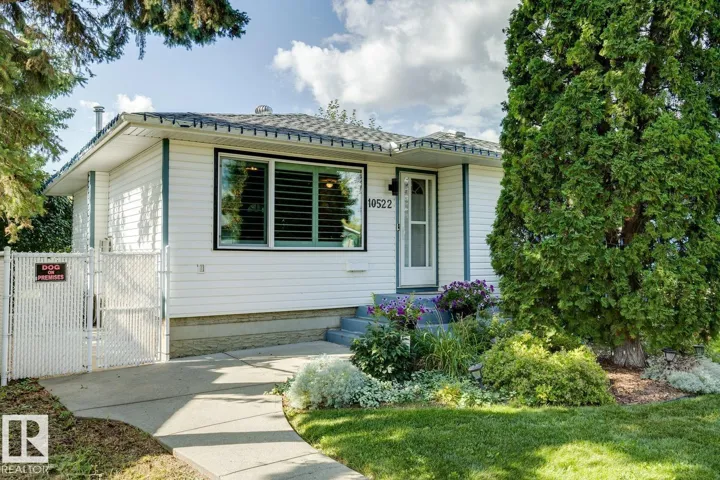 10522 151 ST NW, Edmonton, Alberta T5P1V3