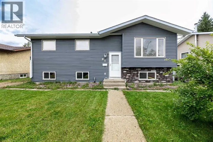 91 Heritage Drive, Lacombe, Alberta T4L1N8