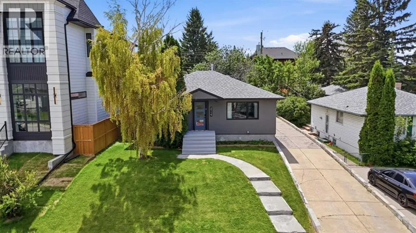 2119 22 Avenue SW, Calgary, Alberta T2T0S6
