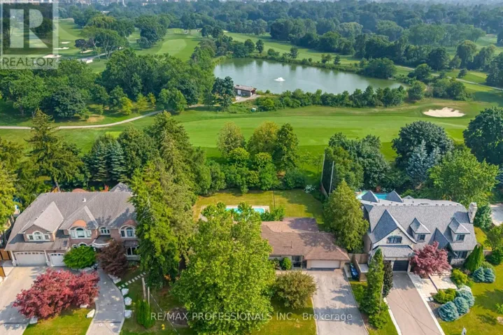 55 BYWOOD DRIVE, Toronto (Princess-Rosethorn), Ontario M9A1M1