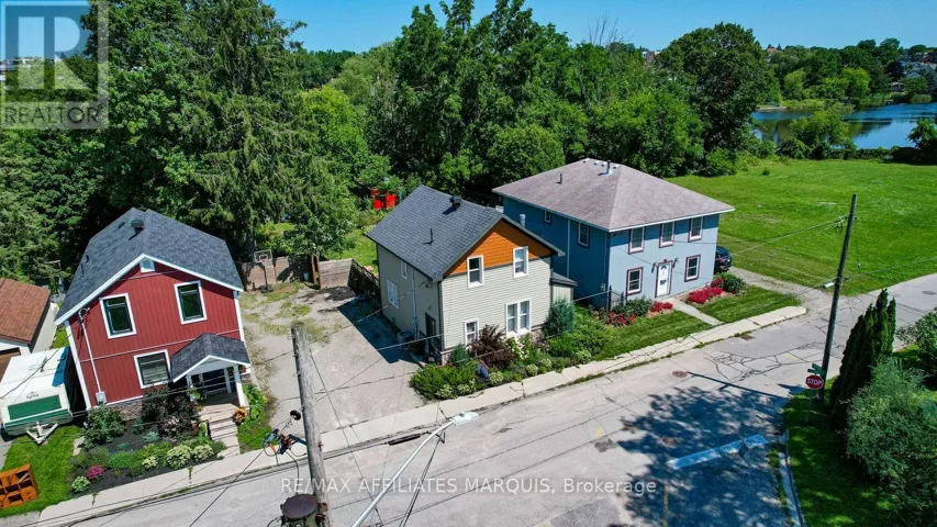 20 RIVER STREET, Smiths Falls, Ontario K7A3S2