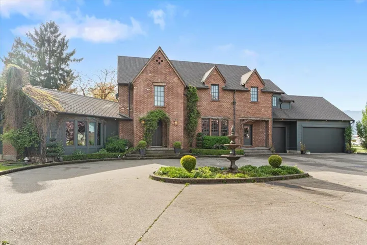 10419 MCSWEEN ROAD, Fairfield Island, Chilliwack, British Columbia V2P6H5