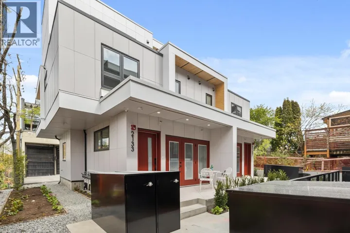 2133 E PENDER STREET, Vancouver, British Columbia V5L1X3