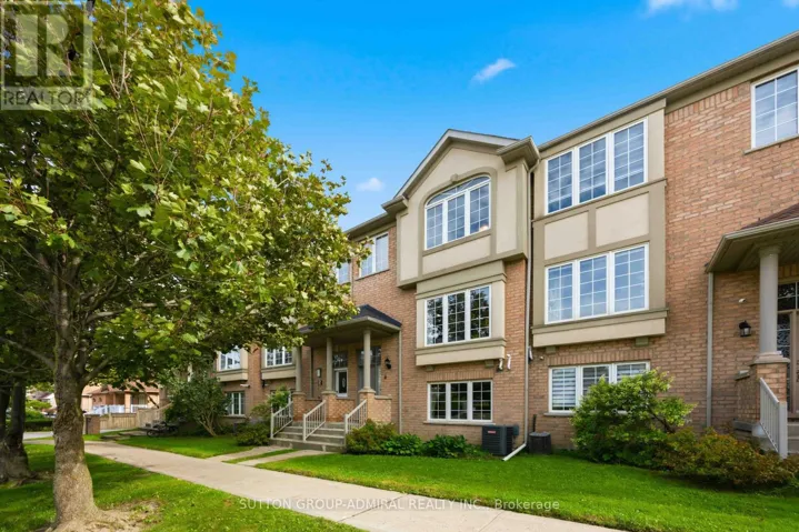 4 - 71 PUCCINI DRIVE, Richmond Hill (Oak Ridges), Ontario L4E4X8