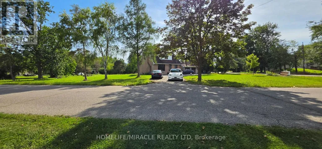 23 MARYSFIELD DRIVE, Brampton (Toronto Gore Rural Estate), Ontario L6P0J2