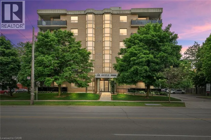 240 QUIGLEY Road Unit# 204, Hamilton, Ontario L8K5M9